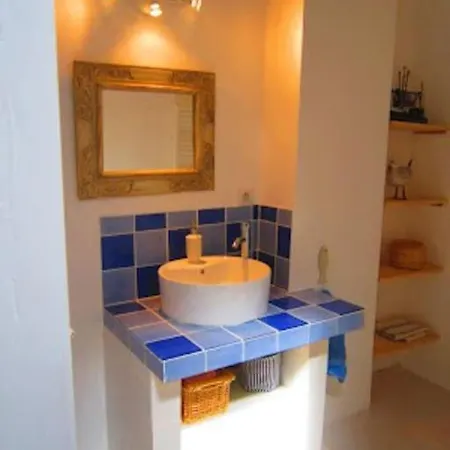 Дом отдыха Superbe Maison De Village Et Sa Terrasse Panoramique Oupia
