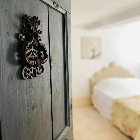 Prázdninový dům Superbe Maison De Village Et Sa Terrasse Panoramique Oupia